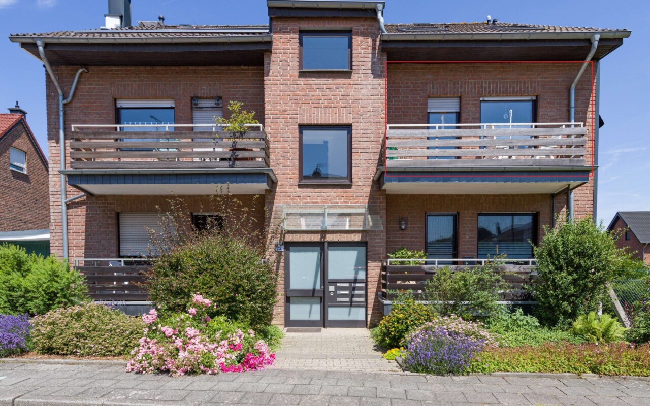 Reserviert! MG-Giesenkirchen: gut aufgeteilte 3 ZKDB-ETW mit Balkon u. Stellplatz